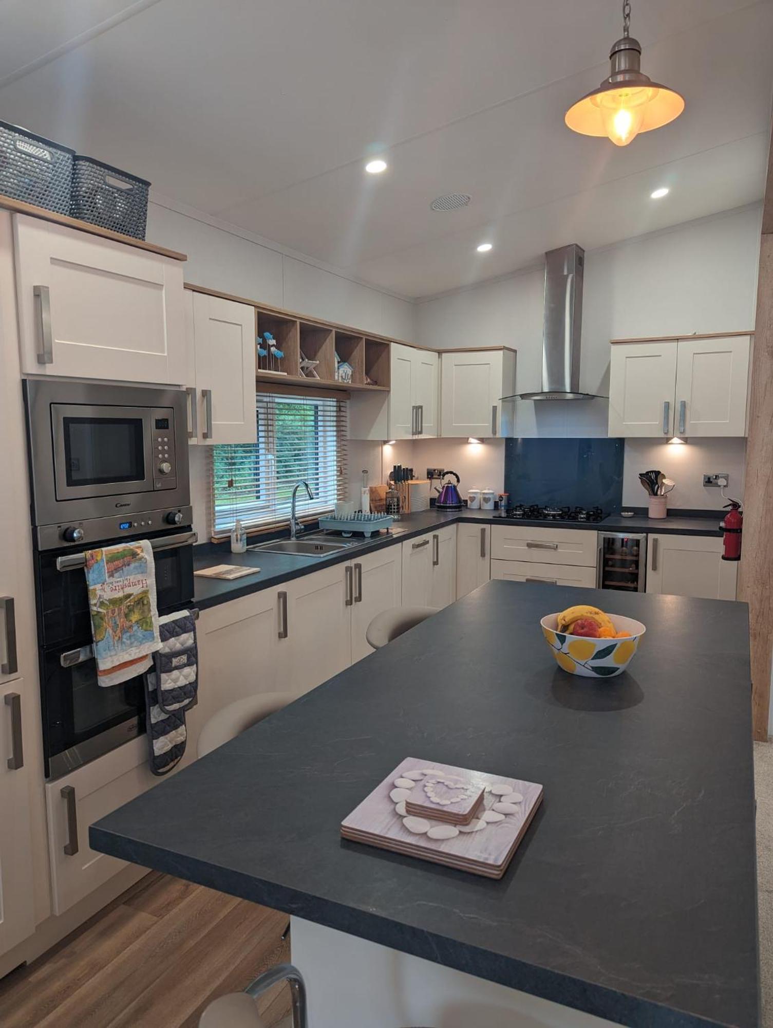 Luxury Stunning Sensation Lodge On 5 Star Shorefield Country Park New Forest Entertainment And Leisure Passes Included Milford on Sea Dış mekan fotoğraf