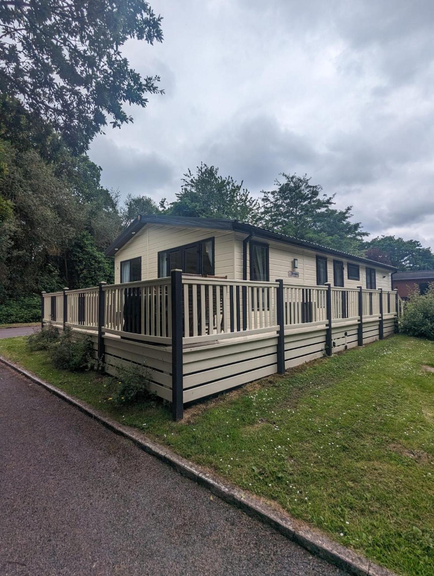 Luxury Stunning Sensation Lodge On 5 Star Shorefield Country Park New Forest Entertainment And Leisure Passes Included Milford on Sea Dış mekan fotoğraf